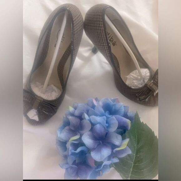 Diba classic peep-toe plaid heels with bow-detail! - Picture 13 of 15